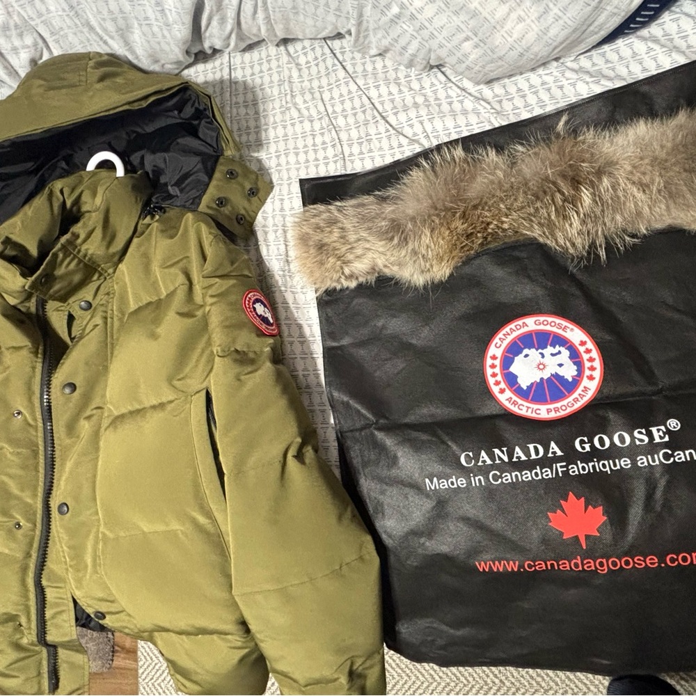 Canada Goose Jacket